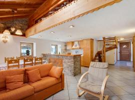 Chalet vista Monte Bianco，位于喇沙的木屋