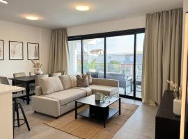 Phaedrus Living: White Hills Suites City View，位于Aglantzia的酒店