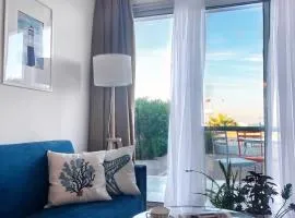 Spacious Three-Bedroom Apartment with Sea View A4