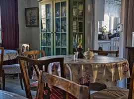 Bed and books på Österlen，位于Glemminge的酒店