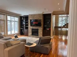 Manotick Villa