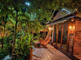 Chomka Thnong Resort，位于Phumĭ Tôtól的酒店