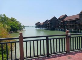 Villa Dalam Laut 538，位于珍南海滩的酒店