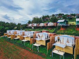 ภูวินคาเฟ่ โฮมสเตย์ Phuwin Homestay Monjam，位于Mon Jam的酒店