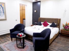 Elegant Executive Suite，位于木尔坦的酒店