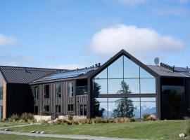 Haka House Lake Tekapo，位于特卡波湖的家庭/亲子酒店