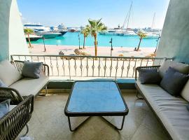New Marina Hurghada Suite，位于赫尔格达的海滩短租房