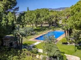 Catalunya Casas Unique sanctuary with extra large pool!