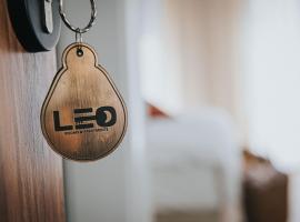 Leo Luxury Rooms i Apartments，位于泽尼察的酒店