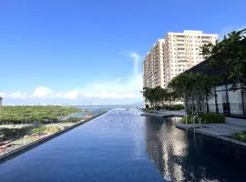 Georgetown Skypool Urban 3BR Family & Baby-Friendly 9pax Seaview Penang