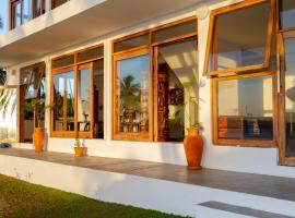 Canto das Am&ecirc;ijoas，位于伊尼扬巴内的带停车场的酒店