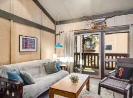 Sunny, Spacious & Pet Friendly - Creekside #39