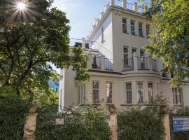 Apartments Villa Whitehouse，位于俄斯特拉发的豪华型酒店