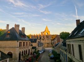 HOTEL DE L'ABBAYE DE LONGPONT，位于Longpont的酒店