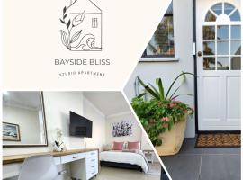 Bayside Bliss Studio Apartment，位于Summerstrand的酒店