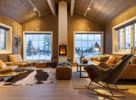 Villa Budor - 60 min fra OSL - Jaccuzzi - 4 soverom，位于Nordset的酒店