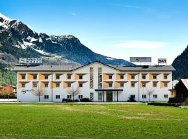 格特瑞多南部汽车旅馆，位于皮奥塔里托姆阿尔卑斯湖附近的酒店