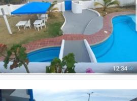 Casa griega frente al mar con piscina，位于赛姆的酒店