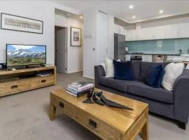 Domain 27 Apartment - Barton