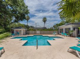 Boozie's Bungalow