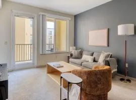Dublin 2br w pool ac nr shopping groceries SFO-1482