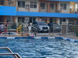 LUMBAYAN BEACH RESORT，位于Dawis的酒店