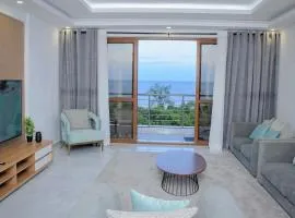 THE NEST, Beachfront Serviced Apartment in Nyali - with Panoramic Ocean view