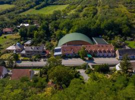 Hotel Tenis Kurdějov，位于Kurdějov的酒店