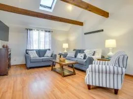 Golf & Unwind: Family Home 2 Mi to Covell’s Beach!