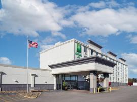 Holiday Inn Weirton-Steubenville Area，位于Weirton的酒店