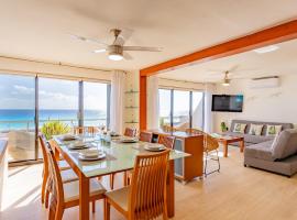 Amazing Caribbean Ocean view at Villas Marlin in Cancun，位于坎昆库库尔坎广场附近的酒店