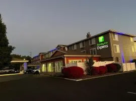 沃拉沃拉智选假日酒店