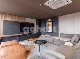 Exclusive And Luxurious Penthouse In Herrera，位于亚松森的酒店