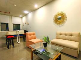 906A URBN Barrio Escalante Estudio con A/C y Parqueo，位于圣何塞的公寓