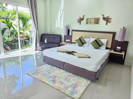 AM Surin Place - SHA Extra Plus，位于苏林海滩的带泳池的酒店