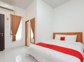 RedDoorz Plus Syariah near Mall Boemi Kedaton Lampung，位于Kedaton的酒店