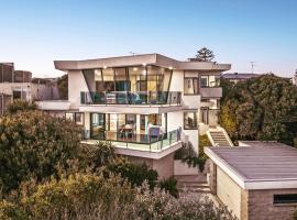 Orton Oceanview Luxury Retreat，位于格罗夫海洋的酒店