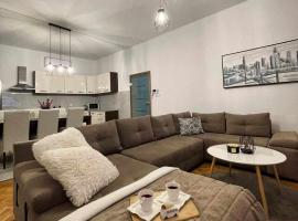 Kosante - 4 stars apartment - 150 m2 with fitness room，位于伊莫茨基的公寓