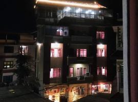 Hotel Chandragiri Paradise，位于Dahachok的酒店