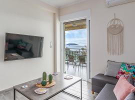 Fantastic sea view one-bedroom apartment - Lagonissi，位于拉格尼西的酒店