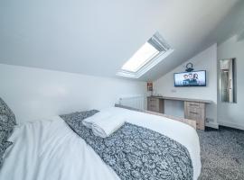 *RA12s* For your most relaxed & Cosy stay + Free Parking + Free Fast WiFi *，位于海丁利的酒店