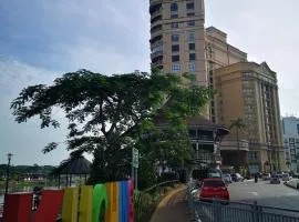 Riverbank Suites Kuching Waterfront