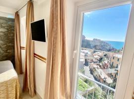 The Manarola Sea View，位于马纳罗拉的酒店
