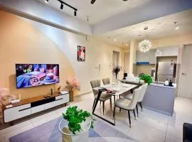 2R2B*1-6+1 Pax*KL City*10mins-KLCC