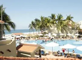 Casa a la orilla del mar en zona hotelera Ixtapa