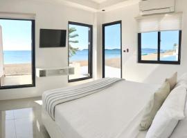 Blue Coast Beach Hotel，位于Santa Ana的酒店