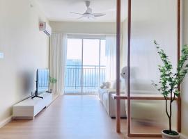 Home Cinema - BM City Centre - 4km to Icon City at The Metropol Muji Style Apartment，位于大山脚的酒店