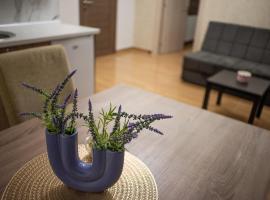 La Mirage，位于沙巴茨的带停车场的酒店