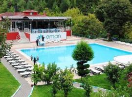 EMAN TERMAL HOTEL，位于Ilıcalı的酒店