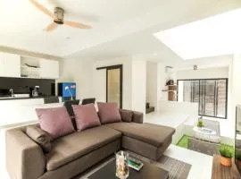 Entire home in Ko Samui District, Thailand 5 guests3 bedrooms3 beds2.5 bathrooms